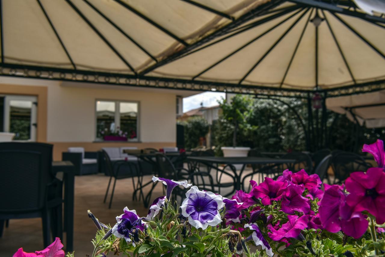 Hotel La Villa Corigliano Calabro Exterior foto